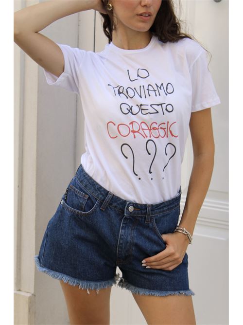 T-shirt con scritta Lo troviamo questo coraggio? DIECI MINUTI | 2399811
